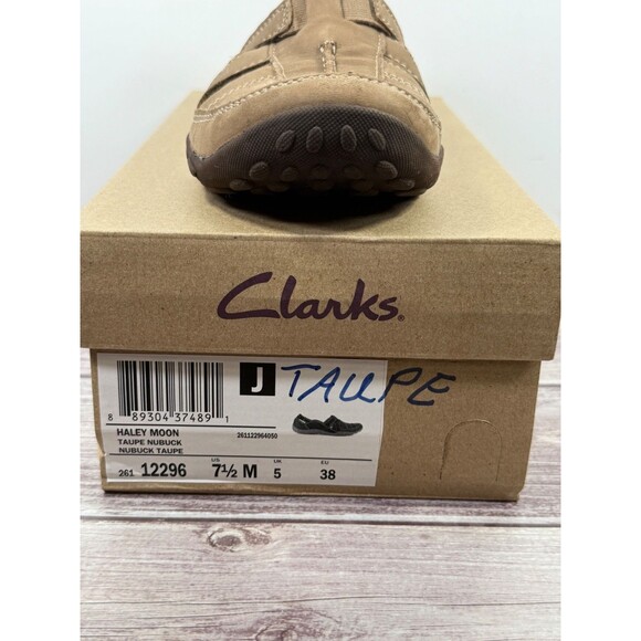 Clarks Slip On Shoes Women SZ 7.5M Tan Leather Comfort Flats Stretch - Picture 16 of 16